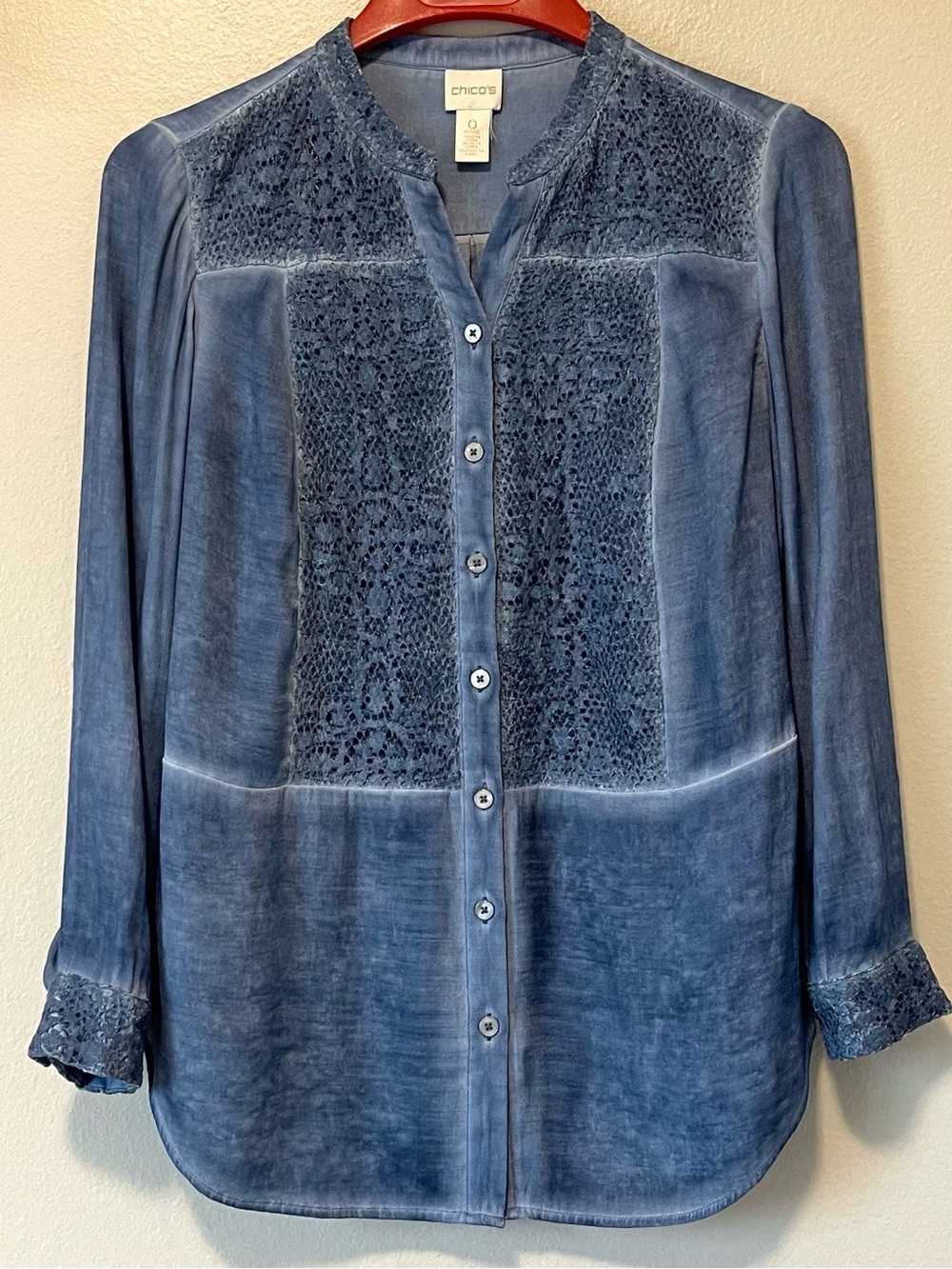 Chico's Touch of Cool Embroidered Lace Pigment Blouse - Size 0